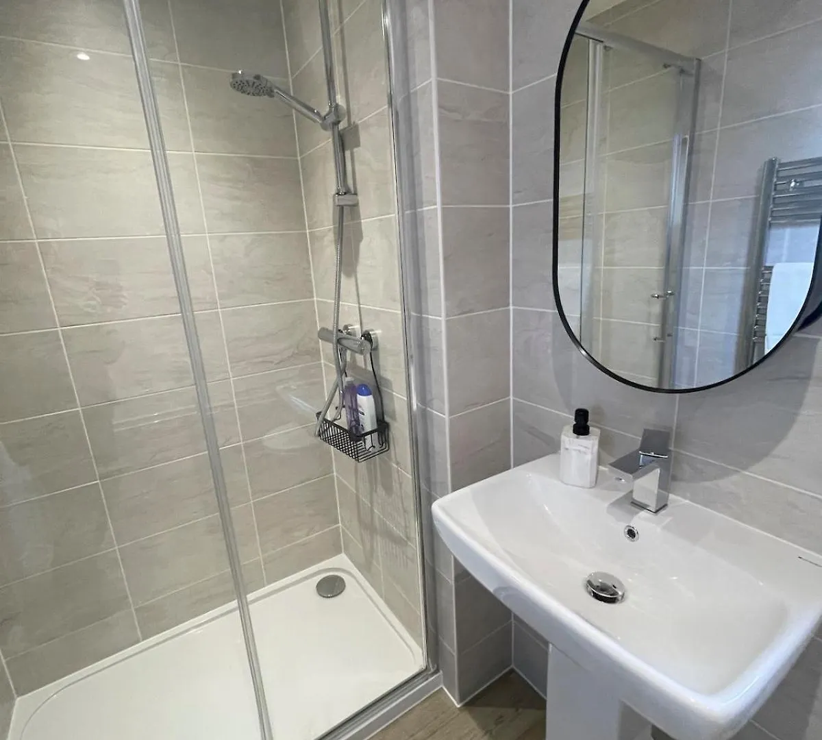 Brand New Prestigious 5 Bed House Near Science Park - Cambridge Homehost 0*, Cambridge (Cambridgeshire) United Kingdom