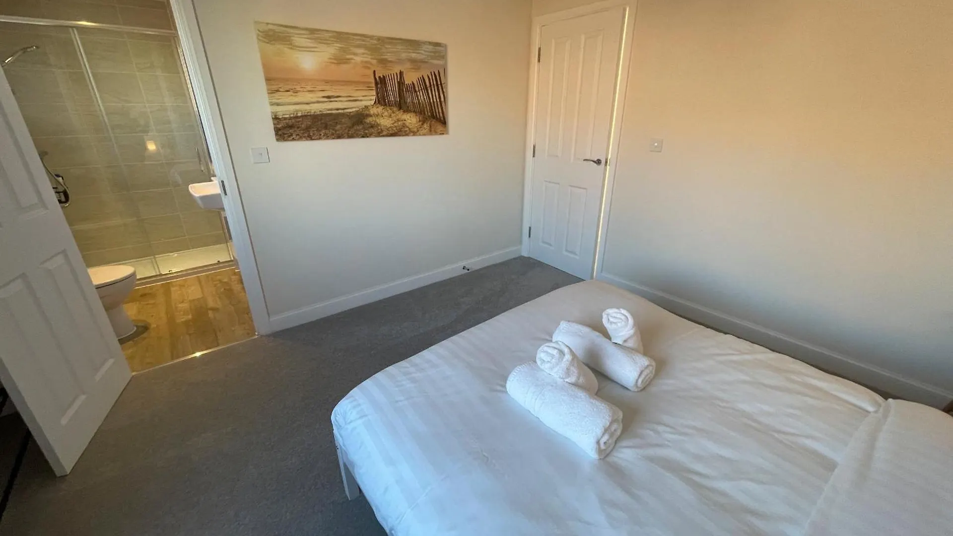 Holiday home Brand New Prestigious 5 Bed House Near Science Park - Cambridge Homehost